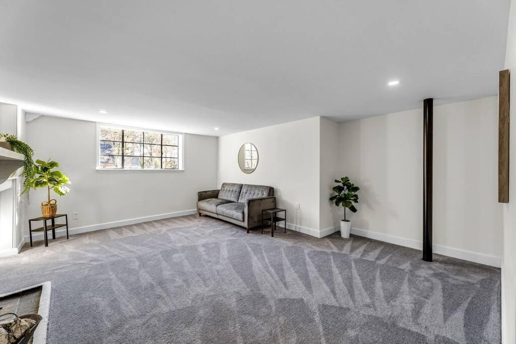 Fully Renovated 4 Bed Buena Vista House Near Wfu Villa Winston-Salem Kültér fotó